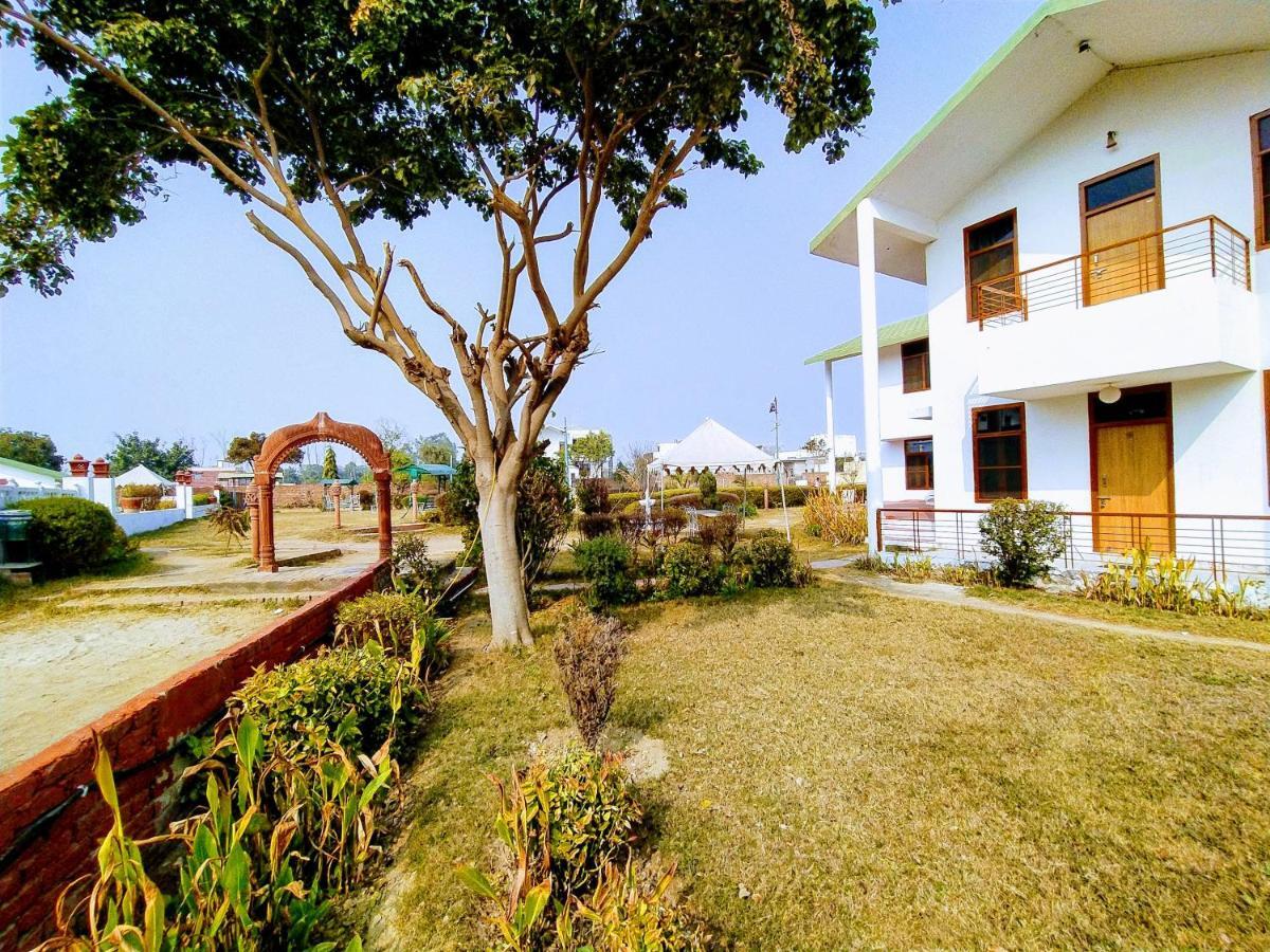 Swaraj Resorts Бхаратпур Экстерьер фото